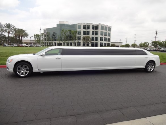 2014 Chrysler 300 Limousine for Sale in Westport, MA - Photo 3