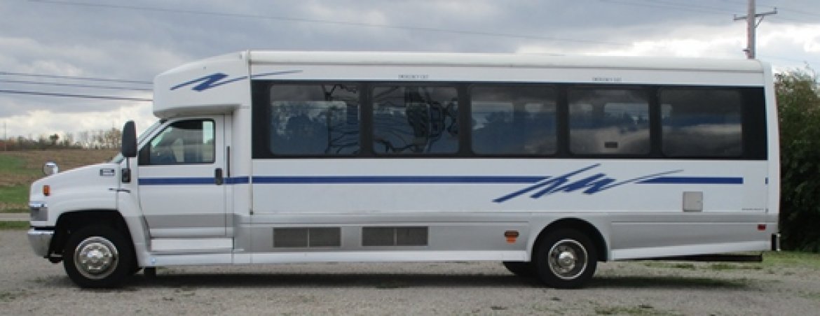 Photo of Shuttle Bus for sale: 2006 GMC 5500