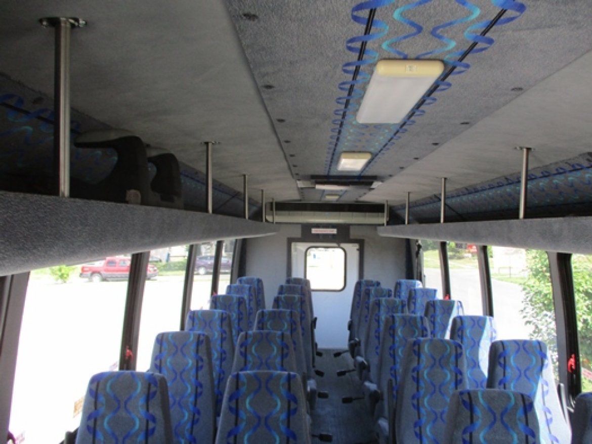 Photo of Shuttle Bus for sale: 2006 GMC 5500