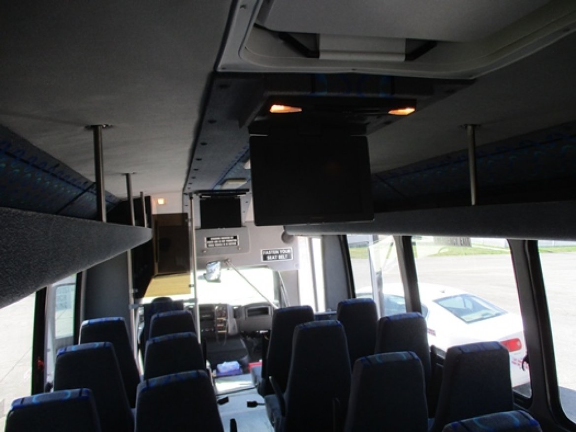 Photo of Shuttle Bus for sale: 2006 GMC 5500
