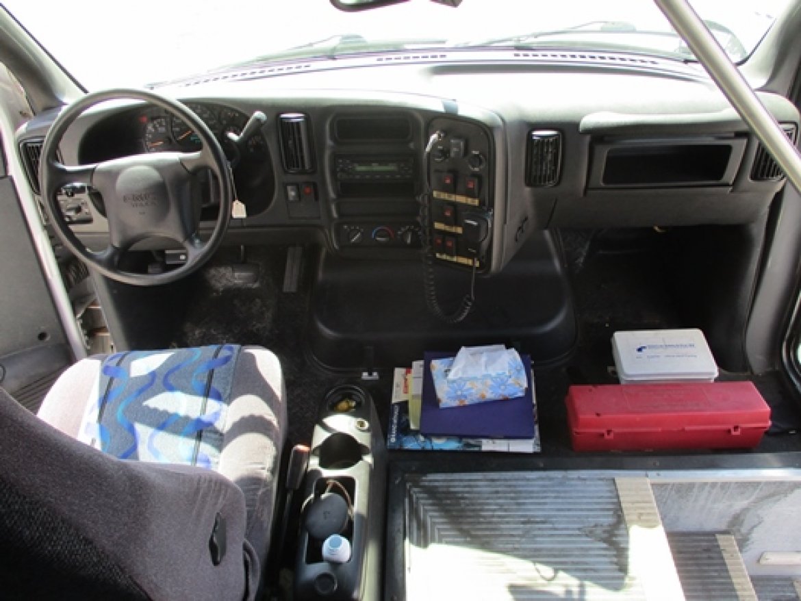 Photo of Shuttle Bus for sale: 2006 GMC 5500