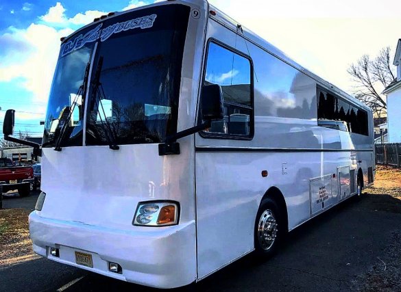 2008 Freightliner Coach Limo Bus for Sale in Garwood, NJ - Photo 3