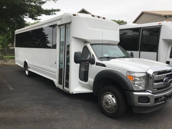 2014 Ford F-550 Shuttle Bus for Sale in Oaklyn, NJ - Main Photo