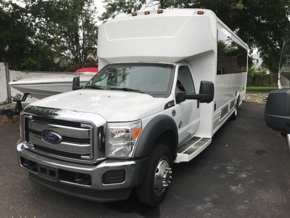 2014 Ford F-550 Shuttle Bus for Sale in Oaklyn, NJ - Photo 2
