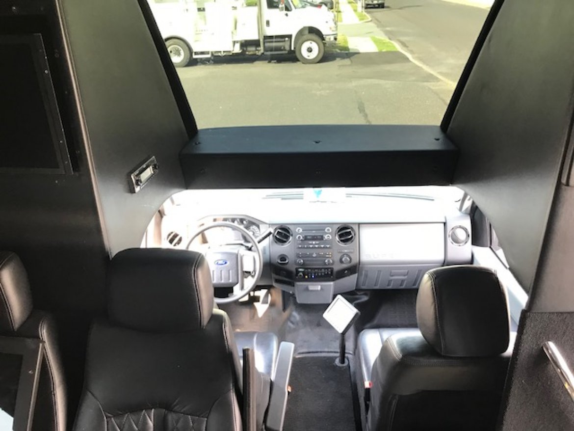 Executive Shuttle for Sale in Oaklyn, NJ - Photo 19