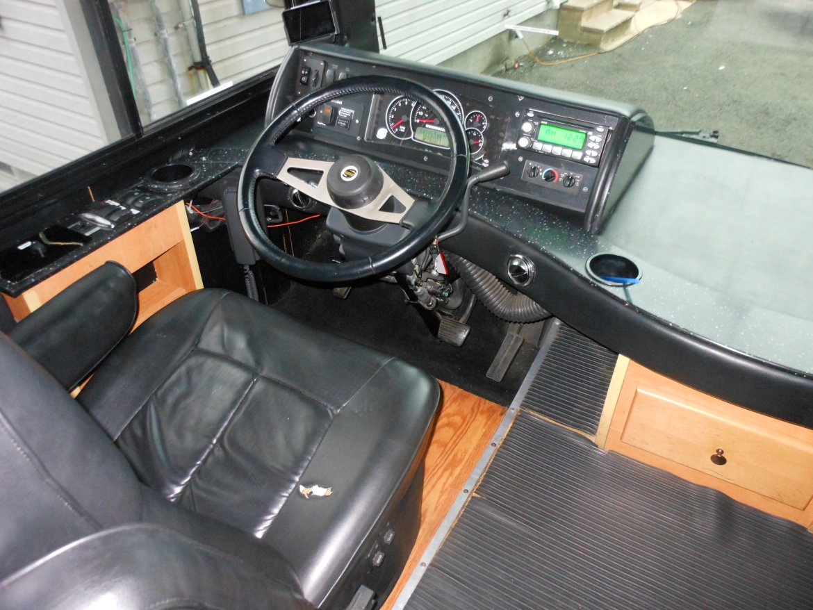 Limo Bus for Sale in Hillside, NJ - Photo 10