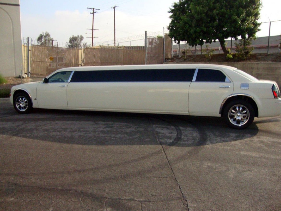 Limousine for Sale in Carson, CA - Photo 16