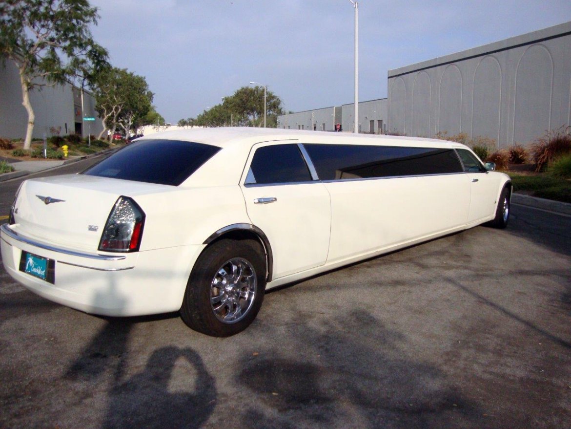 Limousine for Sale in Carson, CA - Photo 18