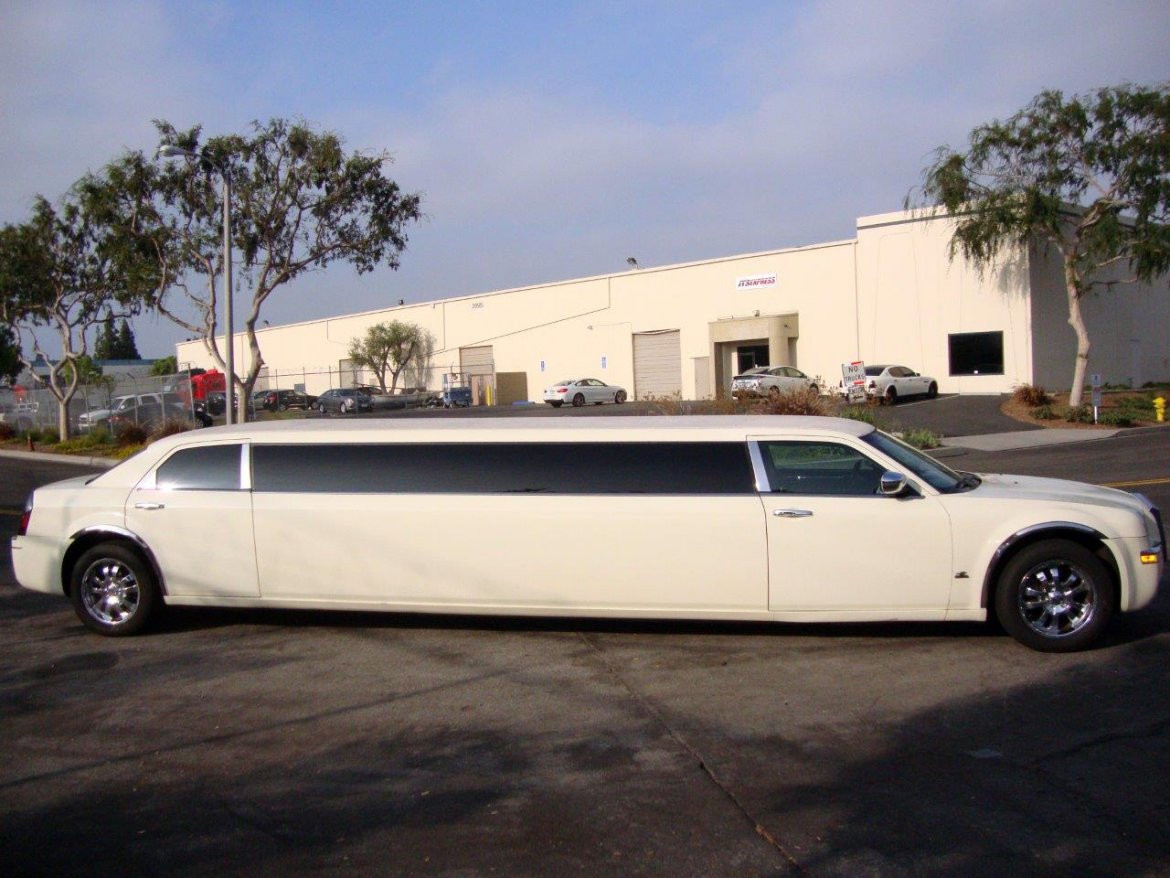 Limousine for Sale in Carson, CA - Photo 19