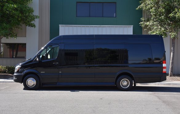 2014 Mercedes-Benz 3500 Sprinter for Sale in Fontana, CA - Photo 3