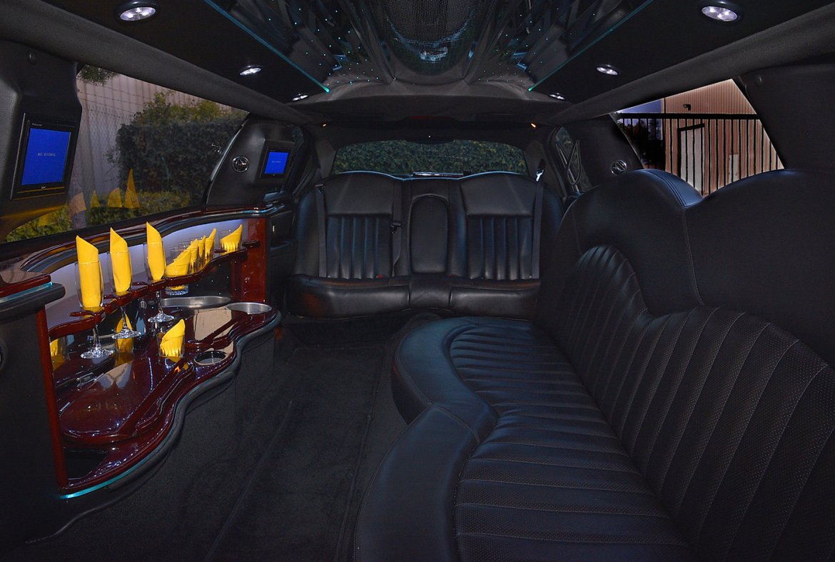 Limousine for Sale in Fontana, CA - Photo 13