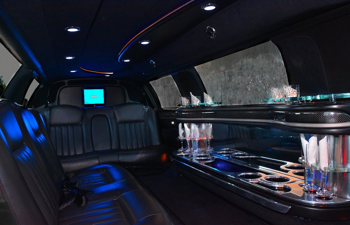 Limousine for Sale in Fontana, CA - Photo 10