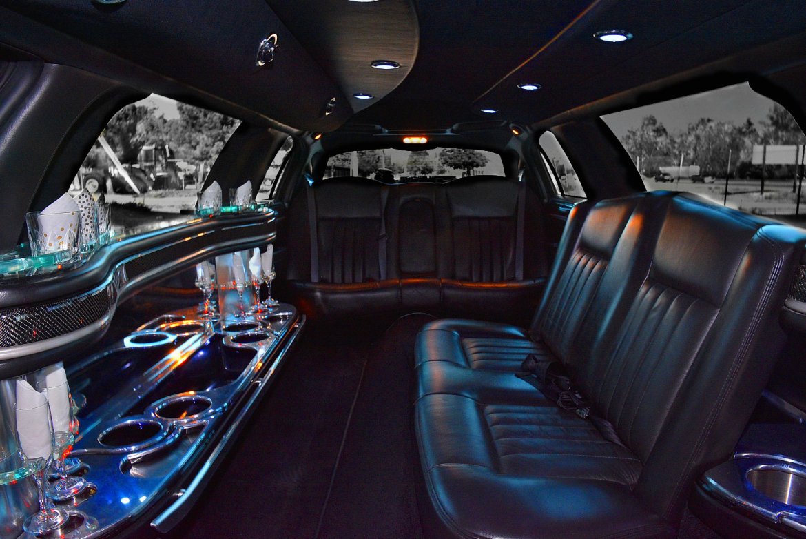 Limousine for Sale in Fontana, CA - Photo 11