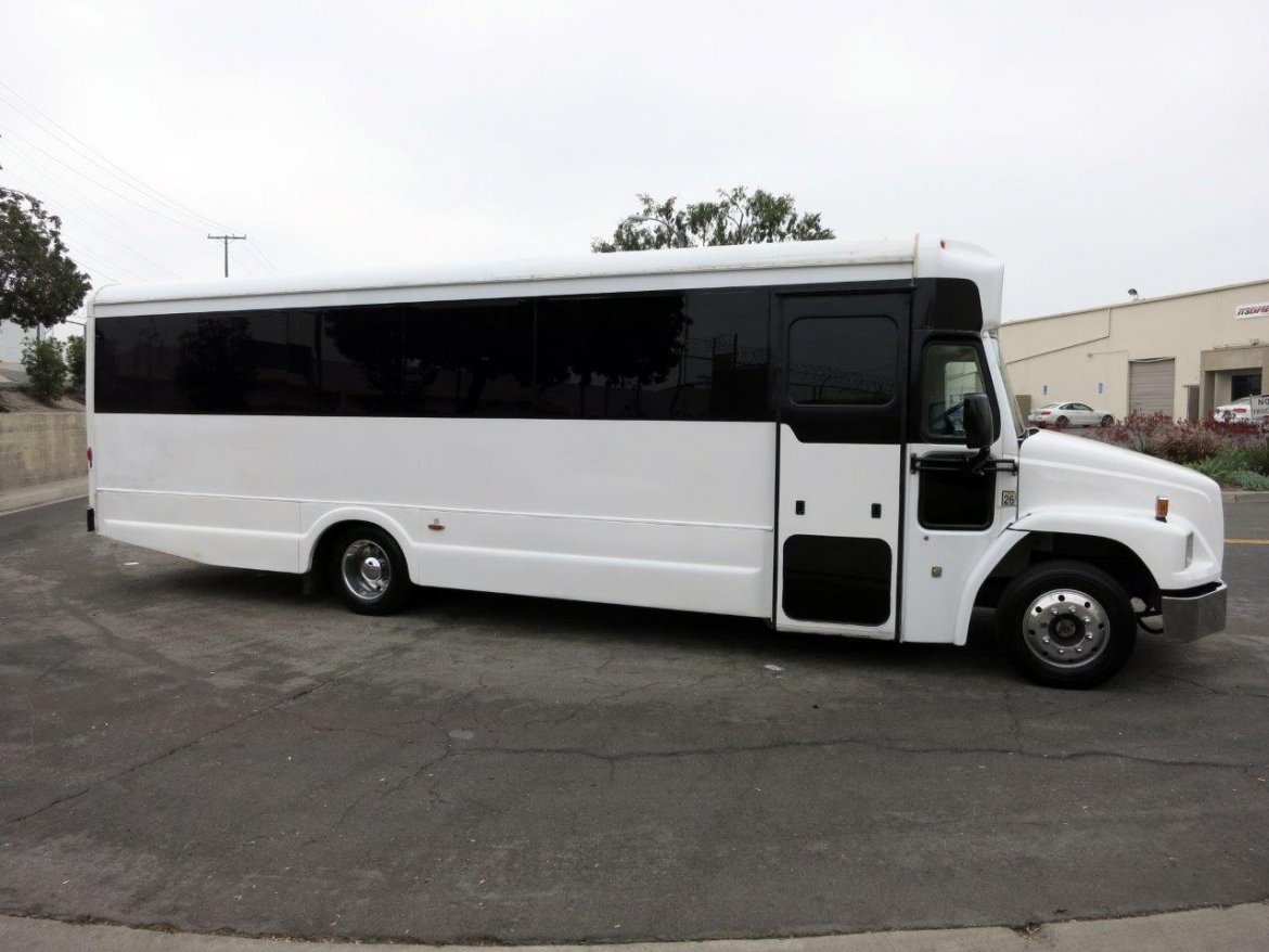 Limo Bus for sale: 2005 Freightliner FB 65 by Glaval