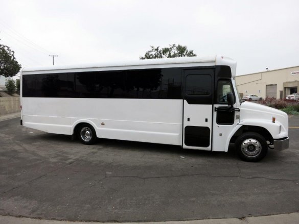 2005 Freightliner FB 65 Limo Bus for Sale in Carson, CA - Main Photo