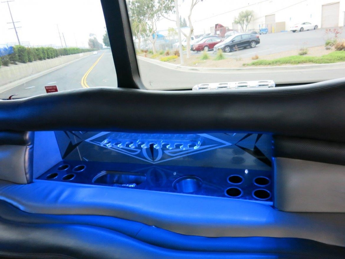 Limo Bus for Sale in Carson, CA - Photo 10