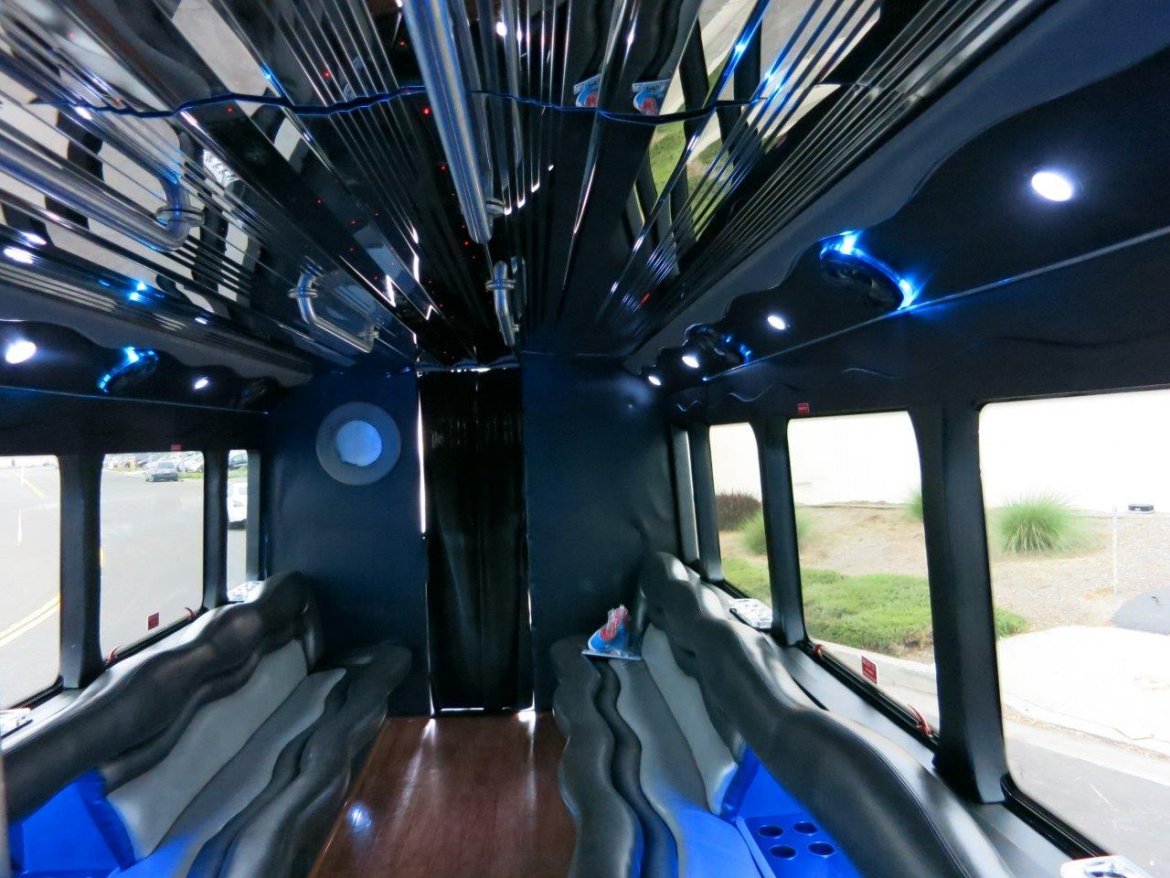Limo Bus for Sale in Carson, CA - Photo 11