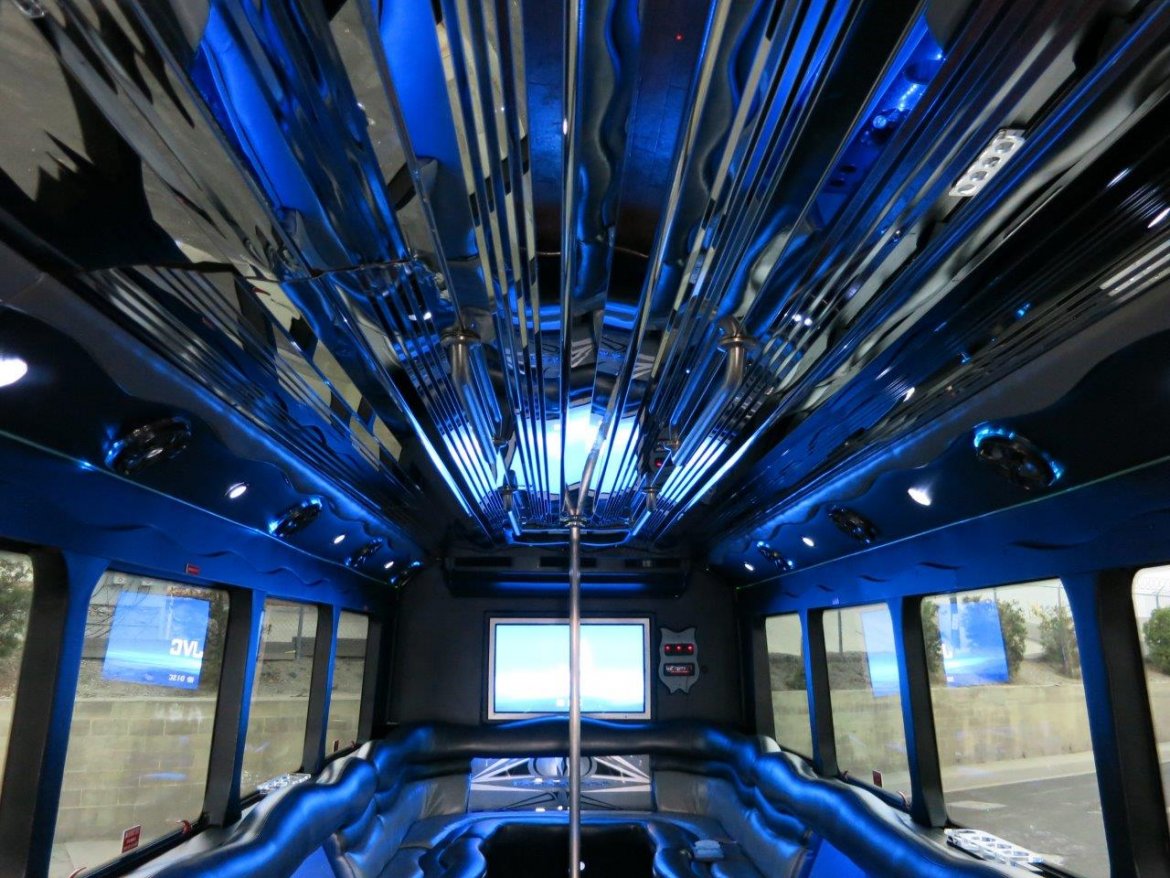 Limo Bus for Sale in Carson, CA - Photo 15