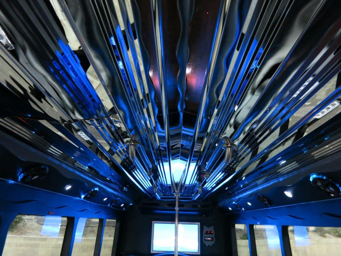 Limo Bus for Sale in Carson, CA - Photo 20