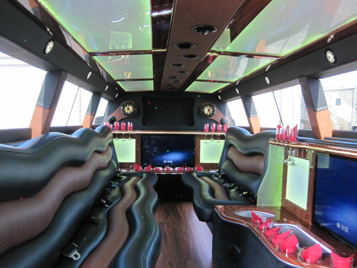 SUV Stretch for Sale in Ozark, MO - Photo 28