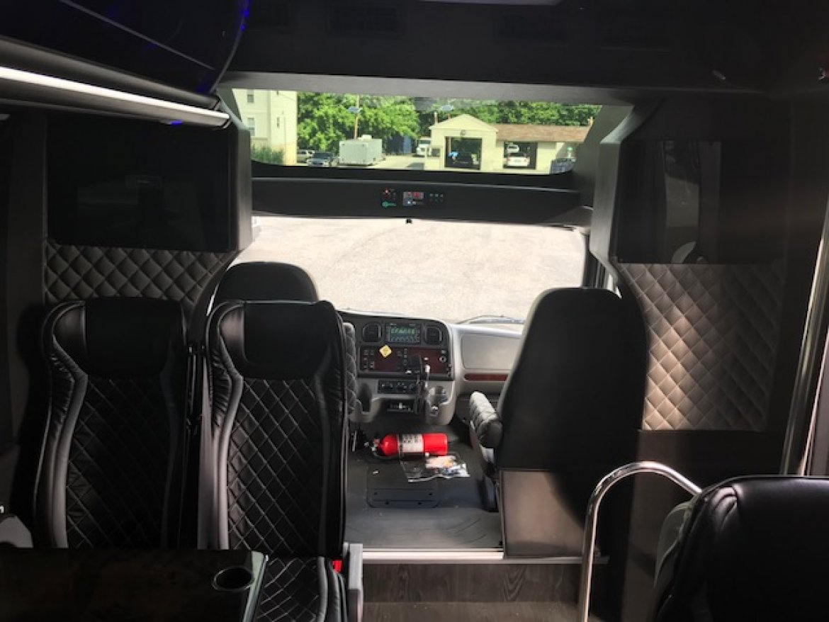 Shuttle Bus for Sale in Oaklyn, NJ - Photo 19