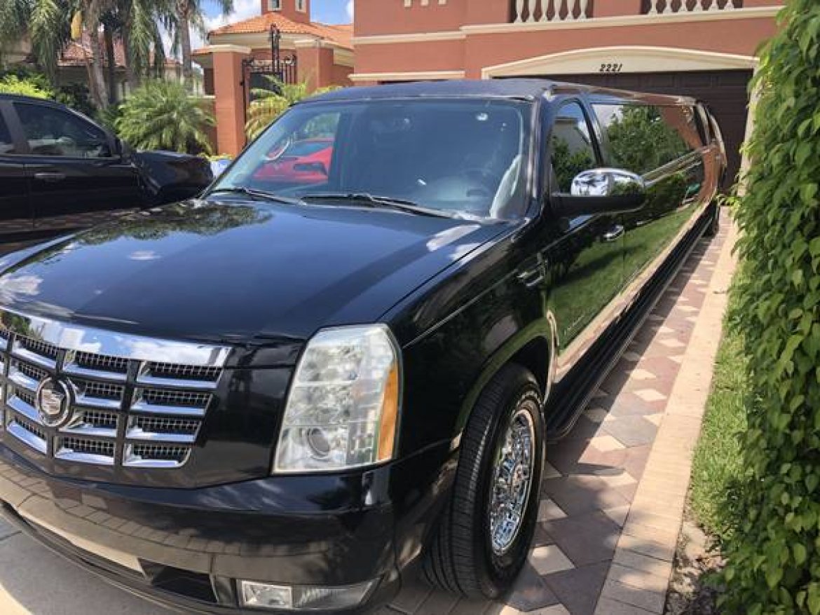 SUV Stretch for Sale in Wellington, FL - Photo 3