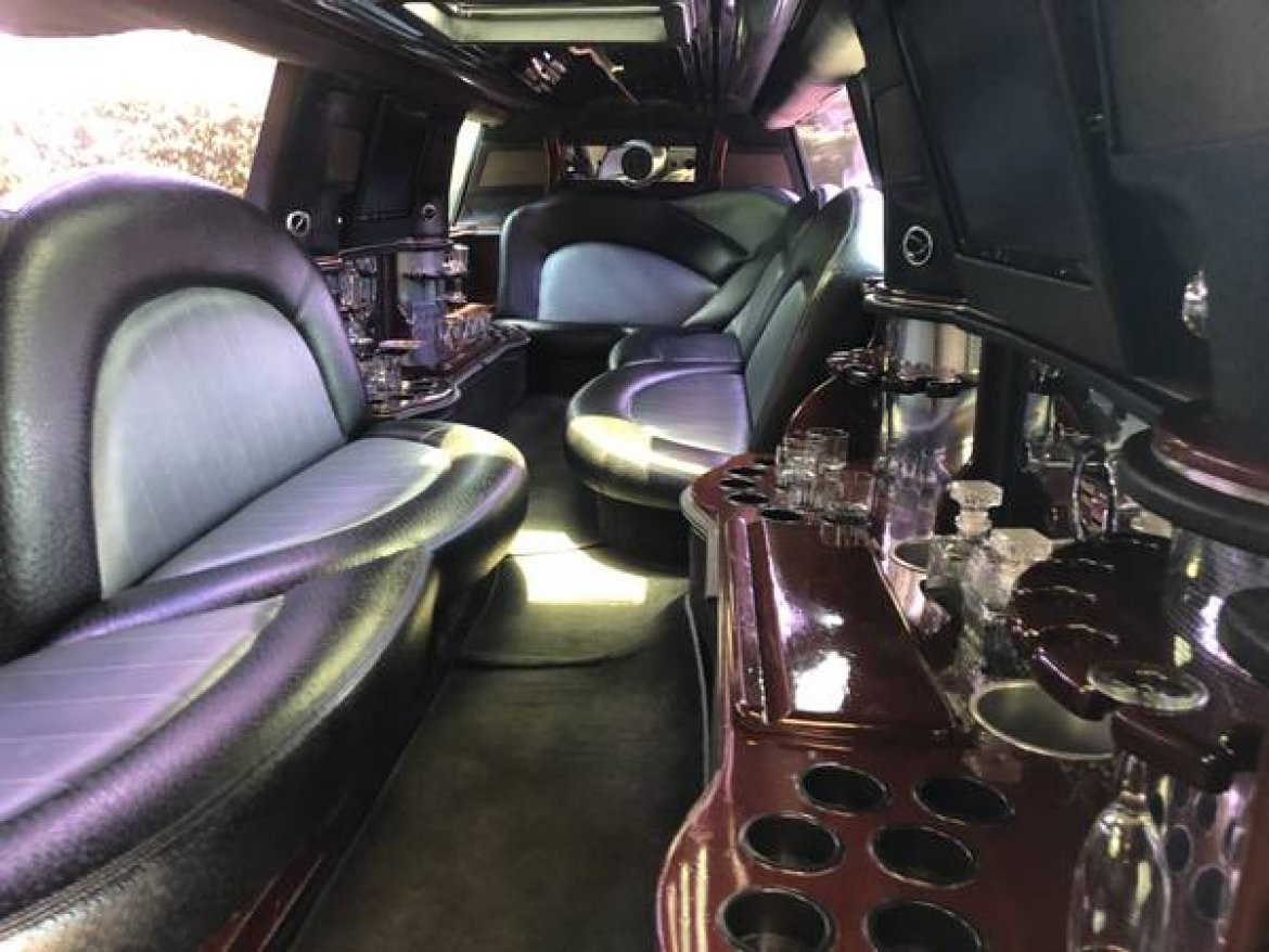 SUV Stretch for Sale in Wellington, FL - Photo 2