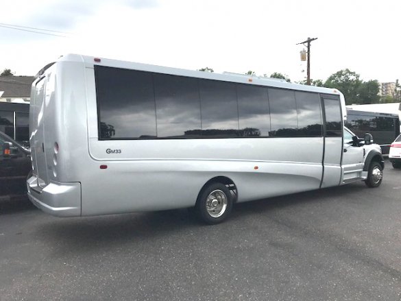 2018 Ford F-550 Limo Bus for Sale in Oaklyn, NJ - Photo 3