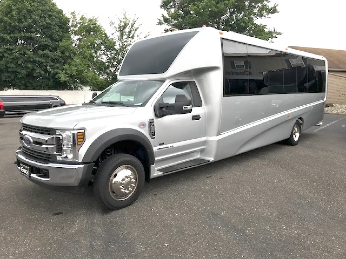 Limo Bus for Sale in Oaklyn, NJ - Photo 4