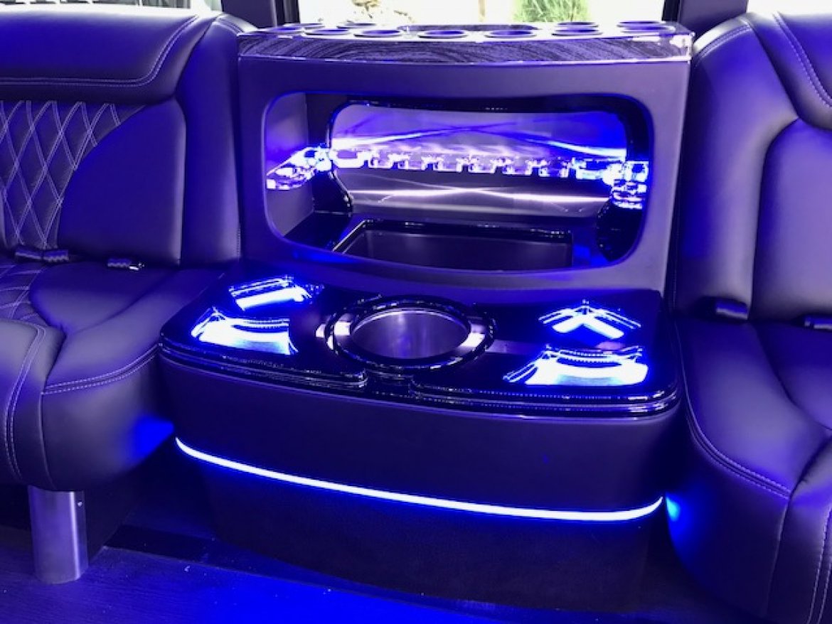 Limo Bus for Sale in Oaklyn, NJ - Photo 6