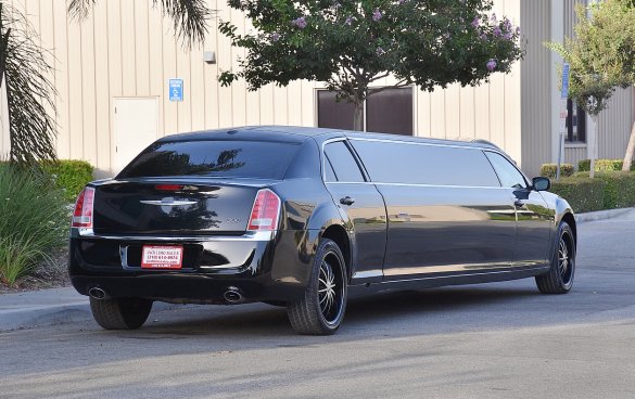 2014 Chrysler 300 Limousine for Sale in Fontana, CA - Photo 2