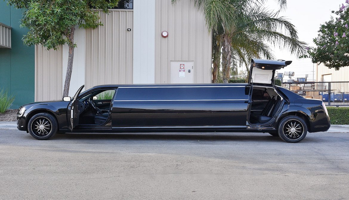 Limousine for Sale in Fontana, CA - Photo 6