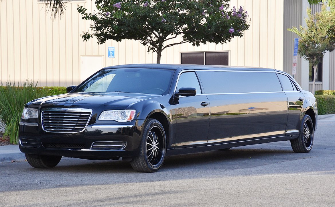 Limousine for Sale in Fontana, CA - Photo 7