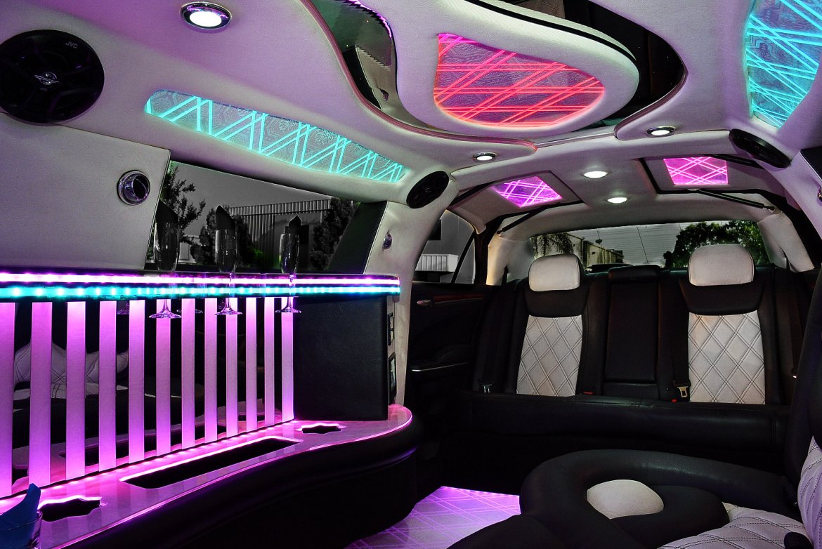 Limousine for Sale in Fontana, CA - Photo 11