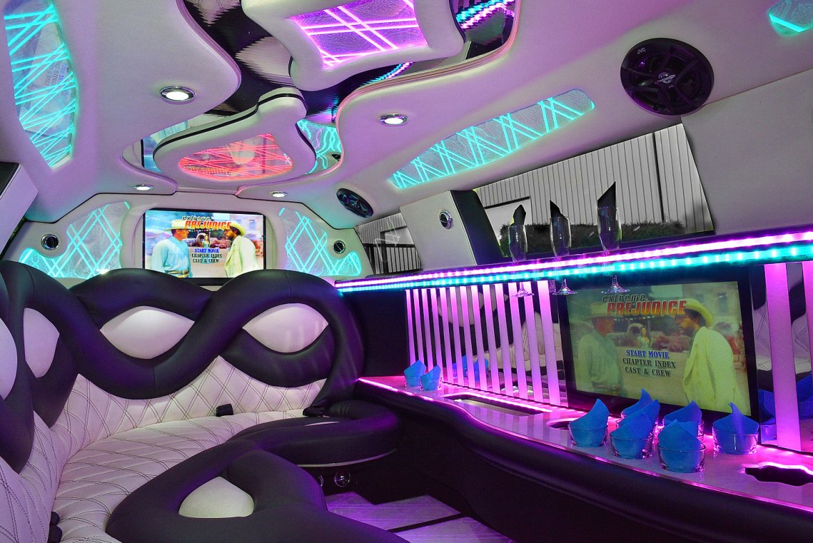 Limousine for Sale in Fontana, CA - Photo 12