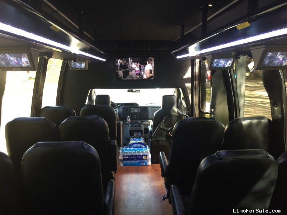 Executive Shuttle for Sale in Lubbock, TX - Photo 2