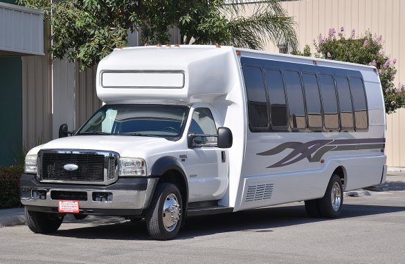 2007 Ford F-550 Limo Bus for Sale in Fontana, CA - Main Photo