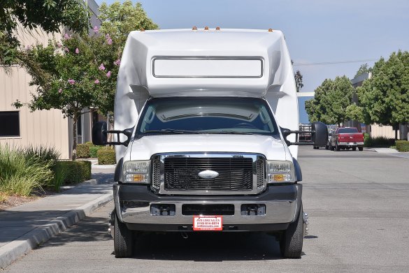 2007 Ford F-550 Limo Bus for Sale in Fontana, CA - Photo 3