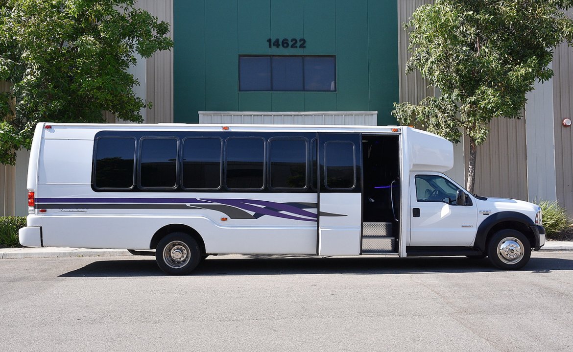 Limo Bus for Sale in Fontana, CA - Photo 5