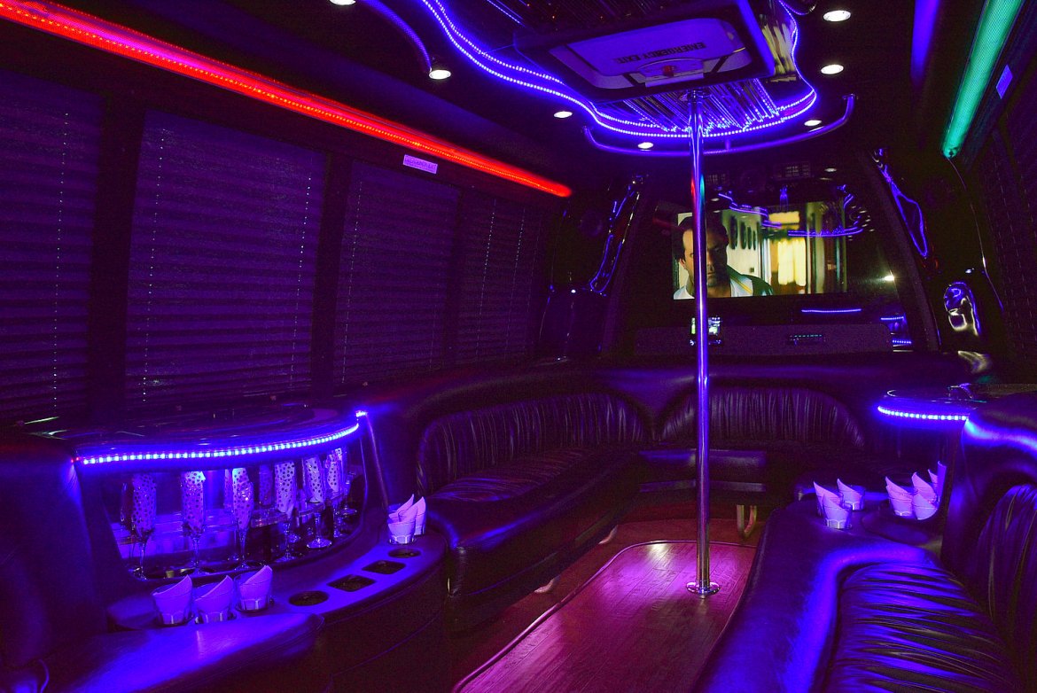 Limo Bus for Sale in Fontana, CA - Photo 13