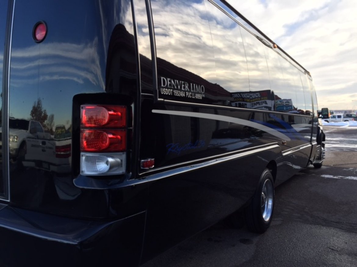 Limo Bus for Sale in AURORA, CO - Photo 4