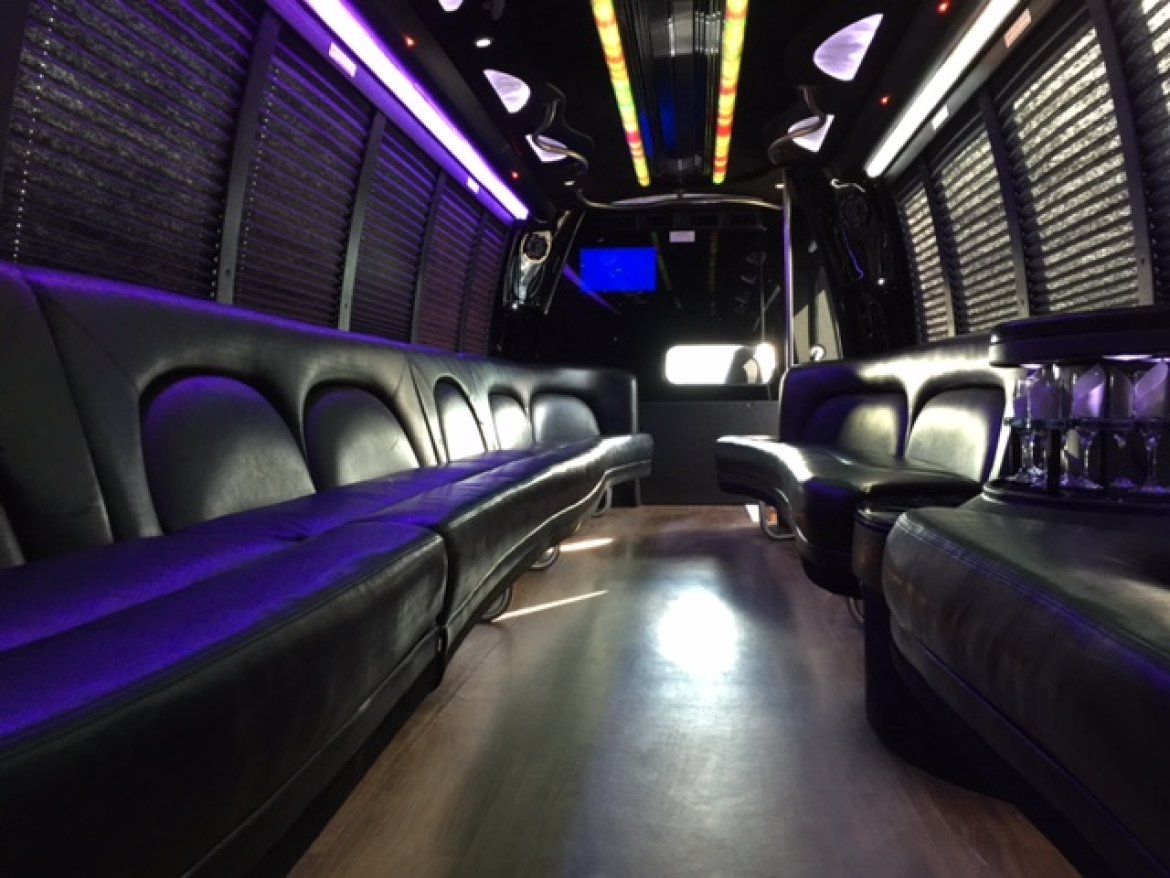 Limo Bus for Sale in AURORA, CO - Photo 5
