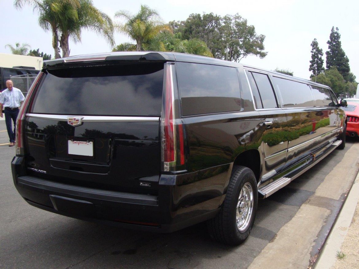 SUV Stretch for Sale in Carson, CA - Photo 4