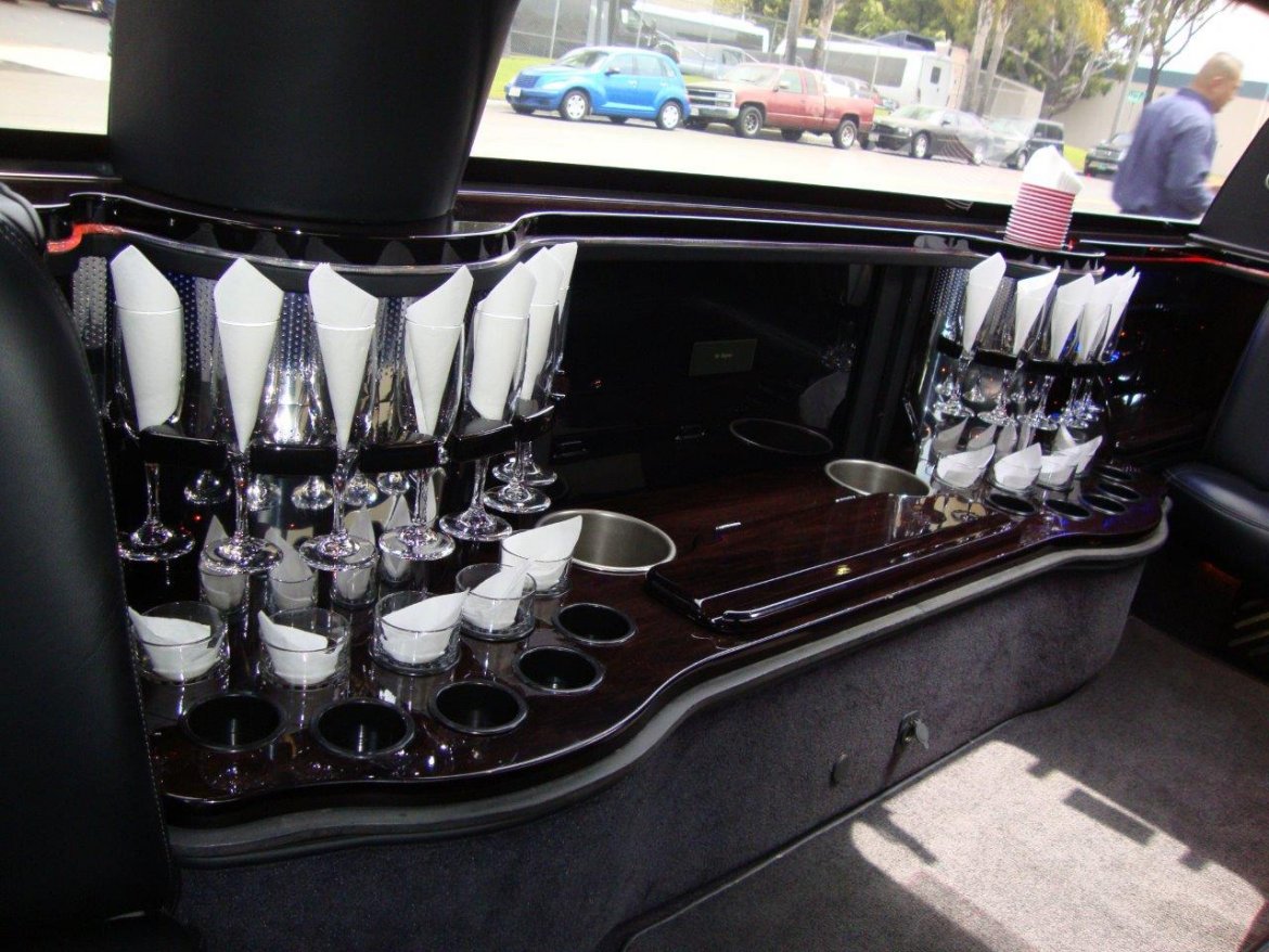 SUV Stretch for Sale in Carson, CA - Photo 12