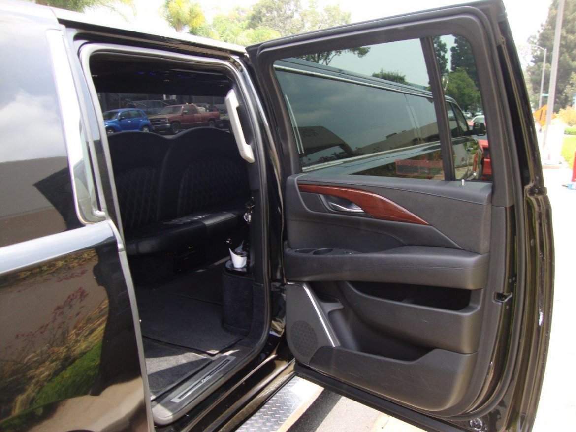 SUV Stretch for Sale in Carson, CA - Photo 18