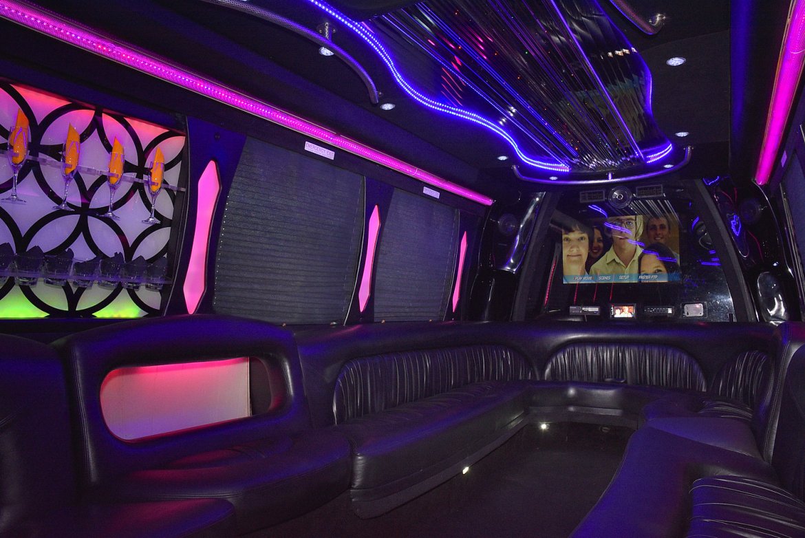 Limo Bus for Sale in Fontana, CA - Photo 13