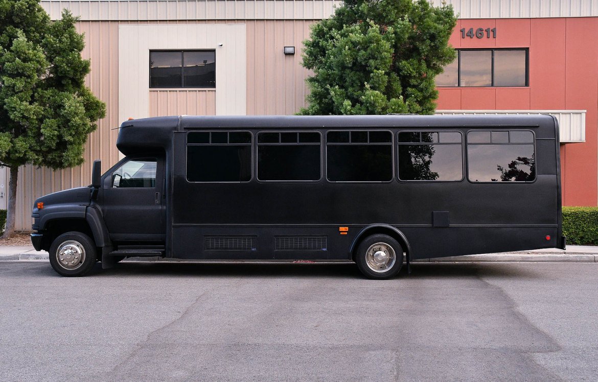 Limo Bus for Sale in Fontana, CA - Photo 4
