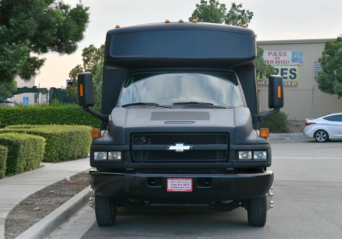 Limo Bus for Sale in Fontana, CA - Photo 6