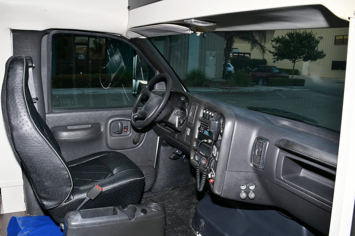 Limo Bus for Sale in Fontana, CA - Photo 10