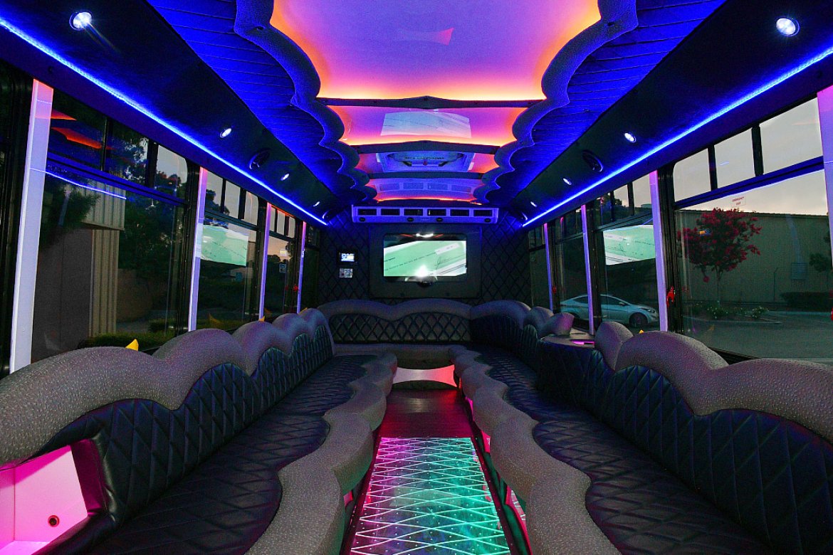 Limo Bus for Sale in Fontana, CA - Photo 12